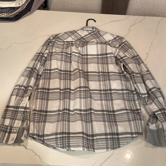 International concepts small casual button down.  Gray and white. - Picture 2 of 3